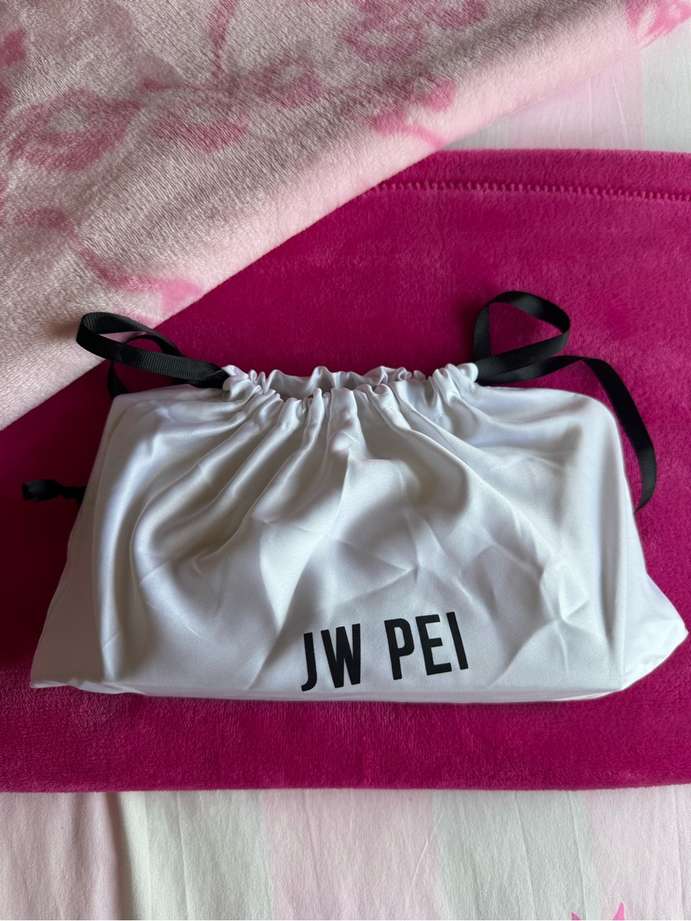 JW PEI NWT Holly Metal Pendant Embellished Clutch - Picture 10 of 10